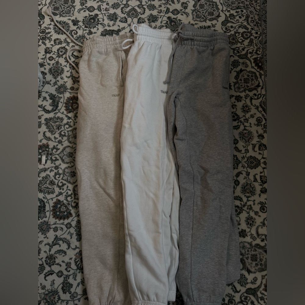 ⭐️Aritzia TNA Sweatpants⭐️